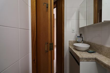 Apartamento à venda com 100m², 2 quartos e 2 vagas Apartamento à venda com 100m², 2 quartos e 2 vagasBanheiro