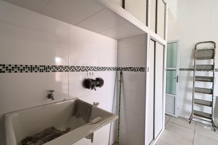 Apartamento à venda com 100m², 2 quartos e 2 vagas Apartamento à venda com 100m², 2 quartos e 2 vagasLavanderia