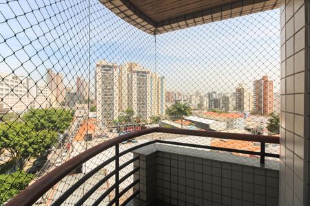 Apartamento para alugar com 114m², 3 quartos e 3 vagasQuarto 2 - Varanda 