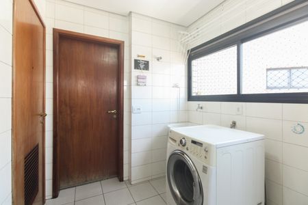 Apartamento para alugar com 114m², 3 quartos e 3 vagasÁrea de Serviço 