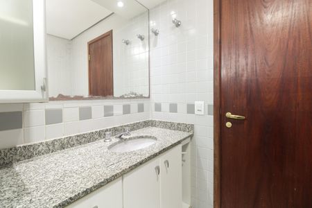 Apartamento para alugar com 114m², 3 quartos e 3 vagasBanheiro Suíte 