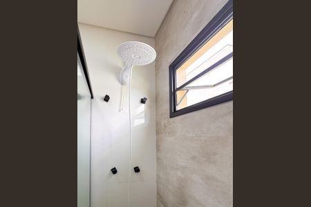 Casa de condomínio para alugar com 186m², 4 quartos e 2 vagasBanheiro Social