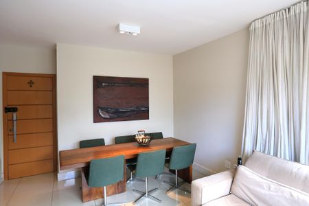 Sala de apartamento à venda com 2 quartos, 70m² em Santo Antônio, Belo Horizonte