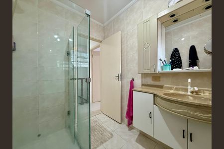 Casa à venda com 161m², 2 quartos e 2 vagas Casa à venda com 161m², 2 quartos e 2 vagasBanheiro