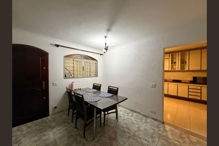 Sala  de casa para alugar com 2 quartos, 161m² em Jardim Monte Azul, São Paulo