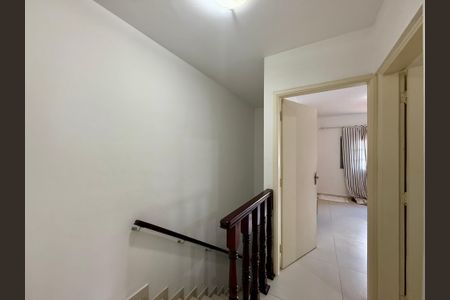 Casa à venda com 161m², 2 quartos e 2 vagas Casa à venda com 161m², 2 quartos e 2 vagasCorredor Quartos