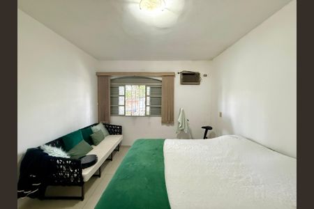 Casa à venda com 161m², 2 quartos e 2 vagas Casa à venda com 161m², 2 quartos e 2 vagasQuarto 1