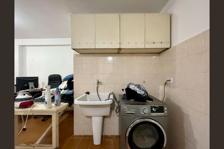 Casa à venda com 161m², 2 quartos e 2 vagas Casa à venda com 161m², 2 quartos e 2 vagasÁrea de Serviço