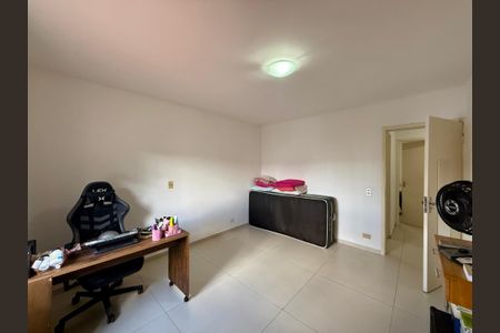 Casa à venda com 161m², 2 quartos e 2 vagas Casa à venda com 161m², 2 quartos e 2 vagasQuarto 2