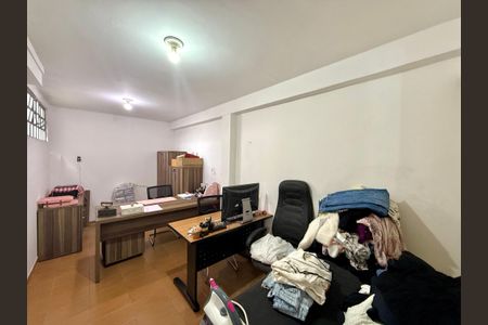 Casa à venda com 161m², 2 quartos e 2 vagas Casa à venda com 161m², 2 quartos e 2 vagasÁrea de Serviço