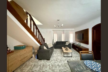 Casa à venda com 161m², 2 quartos e 2 vagas Casa à venda com 161m², 2 quartos e 2 vagasSala