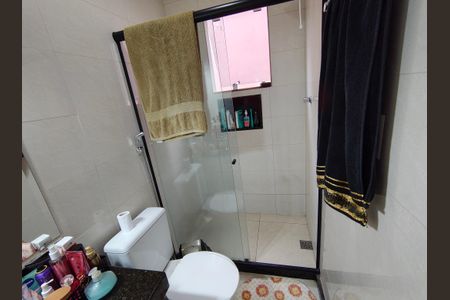 Casa de condomínio à venda com 120m², 3 quartos e 2 vagas Casa de condomínio à venda com 120m², 3 quartos e 2 vagasBanheiro da Suíte 1