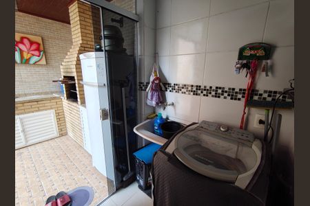 Casa de condomínio à venda com 120m², 3 quartos e 2 vagas Casa de condomínio à venda com 120m², 3 quartos e 2 vagasÁrea de Serviço
