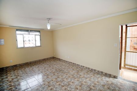 Casa para alugar com 70m², 2 quartos e 1 vagaSala