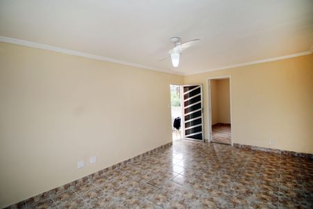 Sala de casa para alugar com 2 quartos, 70m² em Vaz Lobo, Rio de Janeiro