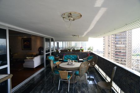Apartamento à venda com 280m², 4 quartos e 2 vagasVaranda da Sala