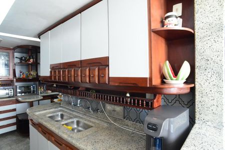 Apartamento à venda com 280m², 4 quartos e 2 vagasCozinha