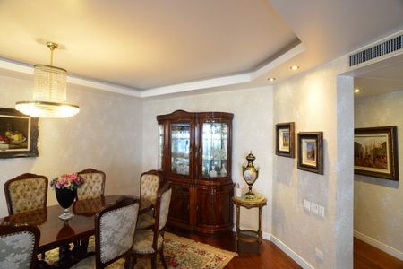 Apartamento à venda com 280m², 4 quartos e 2 vagasSala