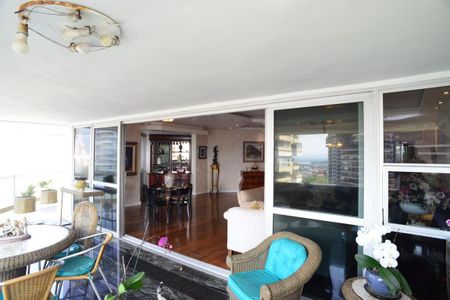 Apartamento à venda com 280m², 4 quartos e 2 vagasVaranda da Sala