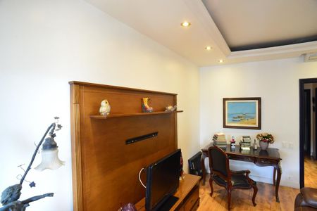 Apartamento à venda com 280m², 4 quartos e 2 vagasEscritório