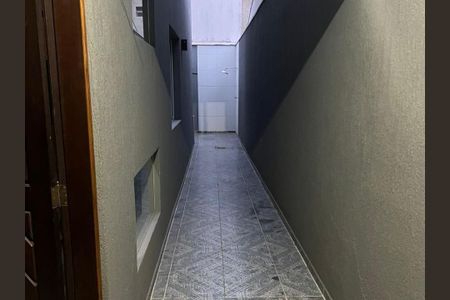Casa à venda com 160m², 3 quartos e 3 vagasCorredor