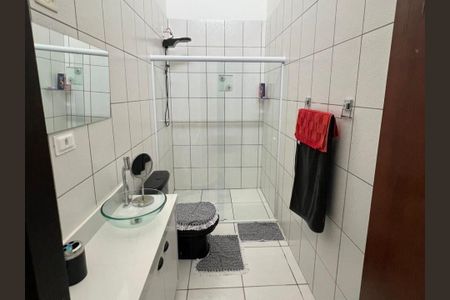 Casa à venda com 160m², 3 quartos e 3 vagasBanheiro da Suíte