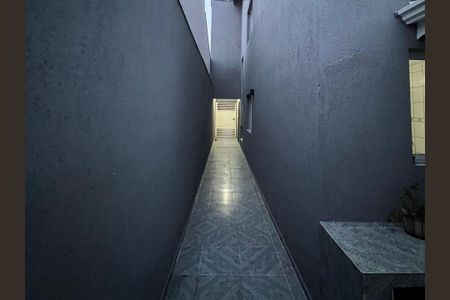 Casa à venda com 160m², 3 quartos e 3 vagasCorredor