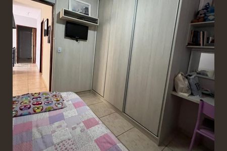 Casa à venda com 160m², 3 quartos e 3 vagasQuarto 2