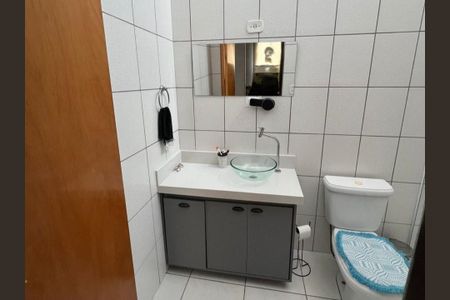 Casa à venda com 160m², 3 quartos e 3 vagasBanheiro Social