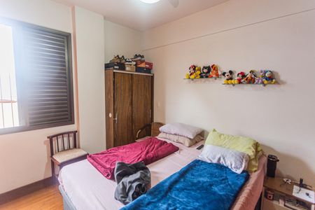 Apartamento à venda com 125m², 3 quartos e 2 vagas Apartamento à venda com 125m², 3 quartos e 2 vagasSuíte