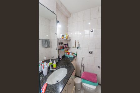 Apartamento à venda com 125m², 3 quartos e 2 vagas Apartamento à venda com 125m², 3 quartos e 2 vagasBanheiro da Suíte