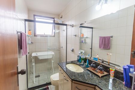 Apartamento à venda com 125m², 3 quartos e 2 vagas Apartamento à venda com 125m², 3 quartos e 2 vagasBanheiro Social