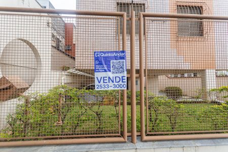 Apartamento à venda com 125m², 3 quartos e 2 vagas Apartamento à venda com 125m², 3 quartos e 2 vagasPlaquinha Instalada