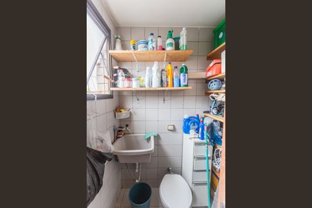 Apartamento à venda com 125m², 3 quartos e 2 vagas Apartamento à venda com 125m², 3 quartos e 2 vagasBanheiro de serviço/Despensa