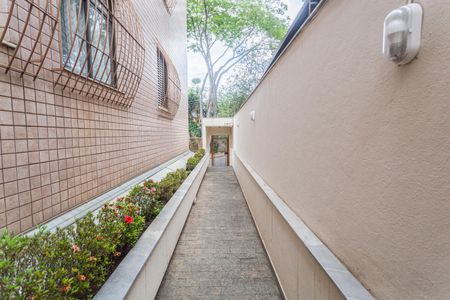 Apartamento à venda com 125m², 3 quartos e 2 vagas Apartamento à venda com 125m², 3 quartos e 2 vagasHall de entrada