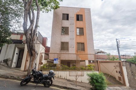 Apartamento à venda com 125m², 3 quartos e 2 vagas Apartamento à venda com 125m², 3 quartos e 2 vagasFachada