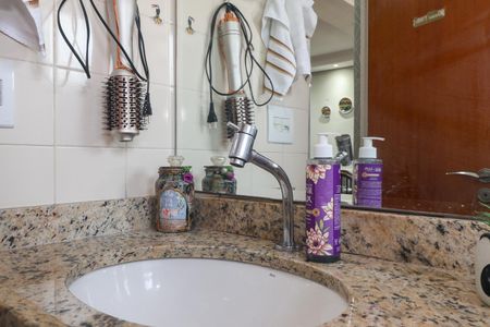 Apartamento para alugar com 53m², 2 quartos e 1 vagaBanheiro