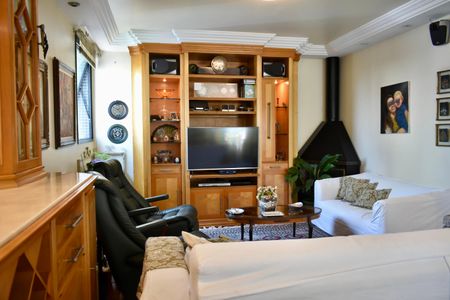 Apartamento para alugar com 230m², 3 quartos e 4 vagas Apartamento para alugar com 230m², 3 quartos e 4 vagasSala