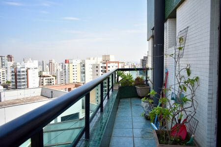 Apartamento para alugar com 230m², 3 quartos e 4 vagas Apartamento para alugar com 230m², 3 quartos e 4 vagasSuíte 1