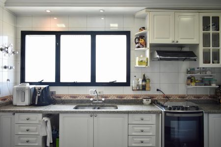 Apartamento para alugar com 230m², 3 quartos e 4 vagas Apartamento para alugar com 230m², 3 quartos e 4 vagasCozinha