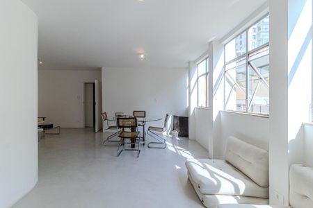 Apartamento para alugar com 168m², 4 quartos e 2 vagasSala