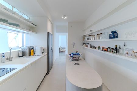 Apartamento para alugar com 168m², 4 quartos e 2 vagasCozinha