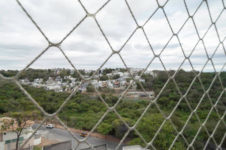 Apartamento para alugar com 120m², 2 quartos e 2 vagasVista da suíte 