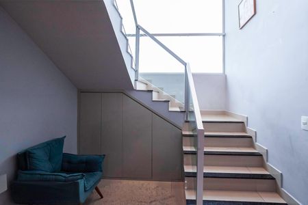 Apartamento para alugar com 120m², 2 quartos e 2 vagasEscada