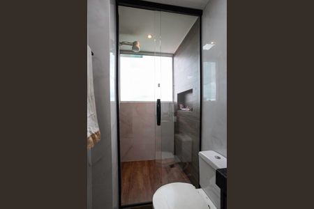 Apartamento para alugar com 120m², 2 quartos e 2 vagasCobertura - Banheiro social 