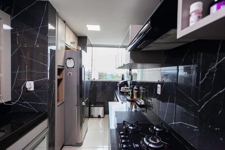 Apartamento para alugar com 120m², 2 quartos e 2 vagasCozinha