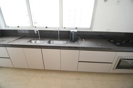 Apartamento à venda com 205m², 3 quartos e 3 vagasCozinha