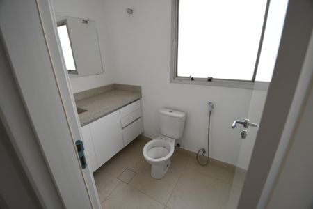 Apartamento à venda com 205m², 3 quartos e 3 vagasBanheiro da Suíte
