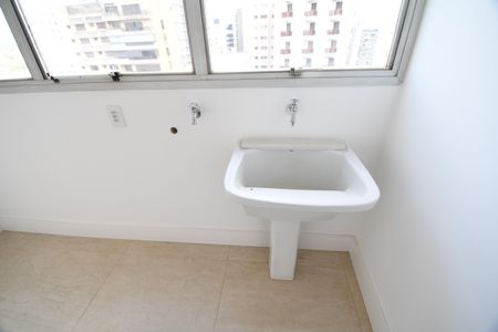 Apartamento à venda com 205m², 3 quartos e 3 vagasÁrea de Serviço