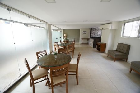 Apartamento à venda com 205m², 3 quartos e 3 vagasÁrea comum - Salão de festas